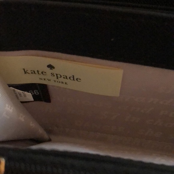 Kate Spade floral wallet! - Picture 4 of 5